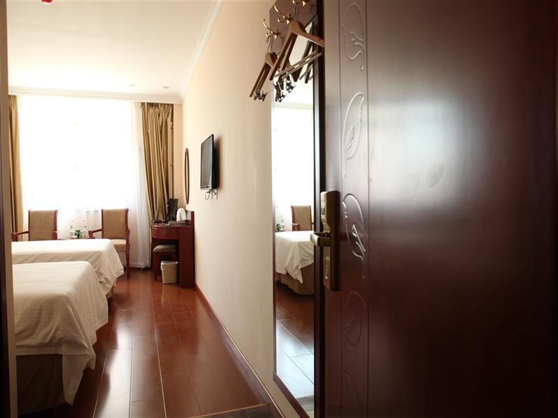 Greentree Inn Beijing Pinggu District Government Express Hotel Bagian luar foto